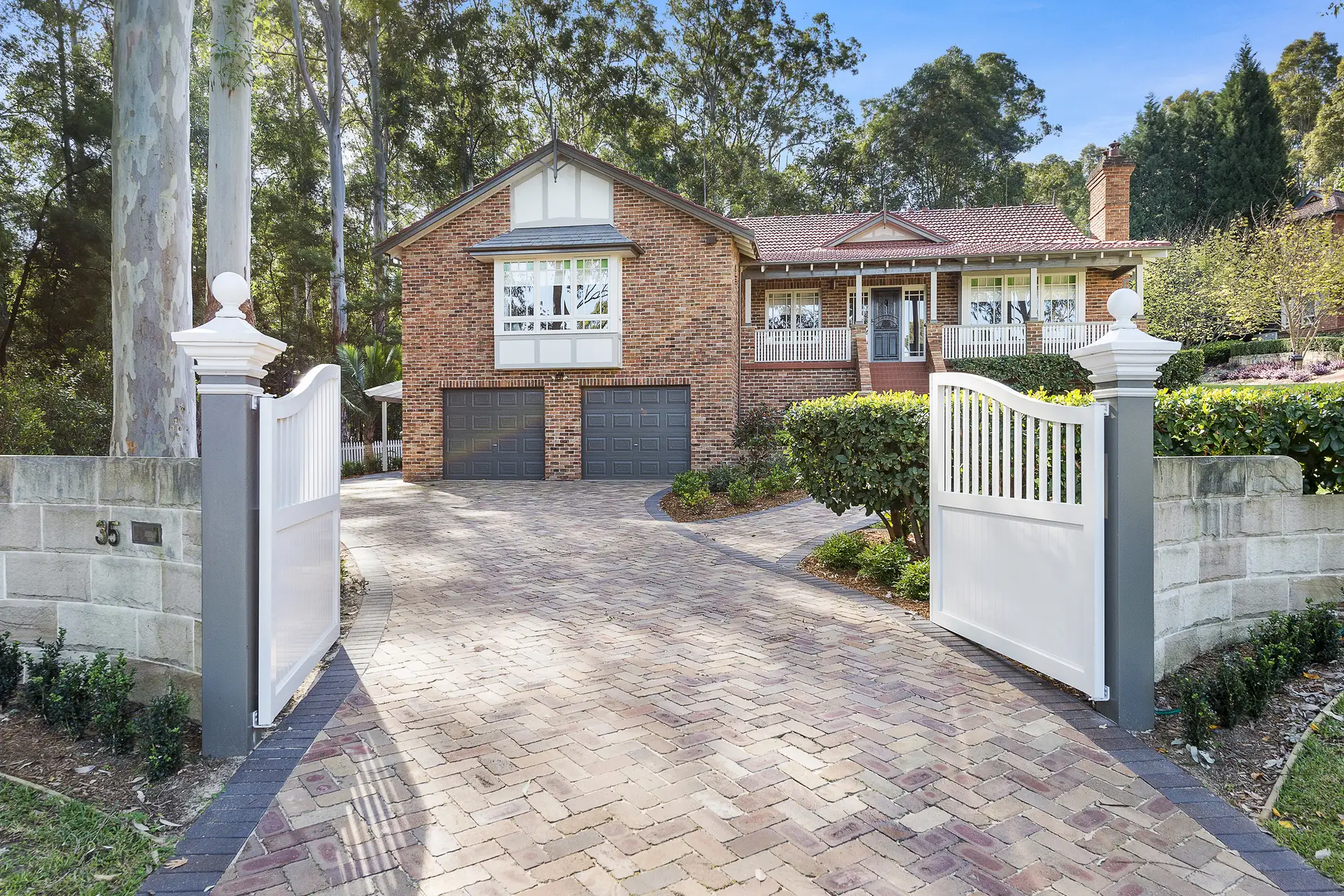 35 Amberwood Way, Castle Hill Sold by Louis Carr Real Estate - image 1