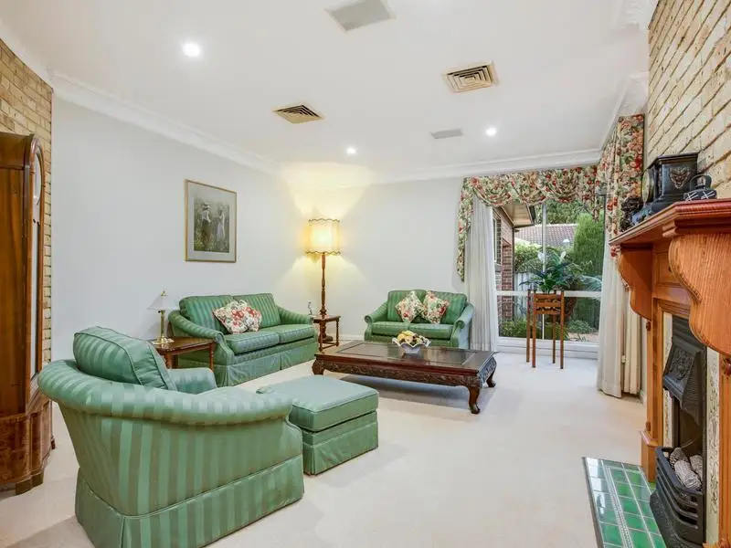 10 Chapel Close, Cherrybrook Sold by Louis Carr Real Estate - image 3