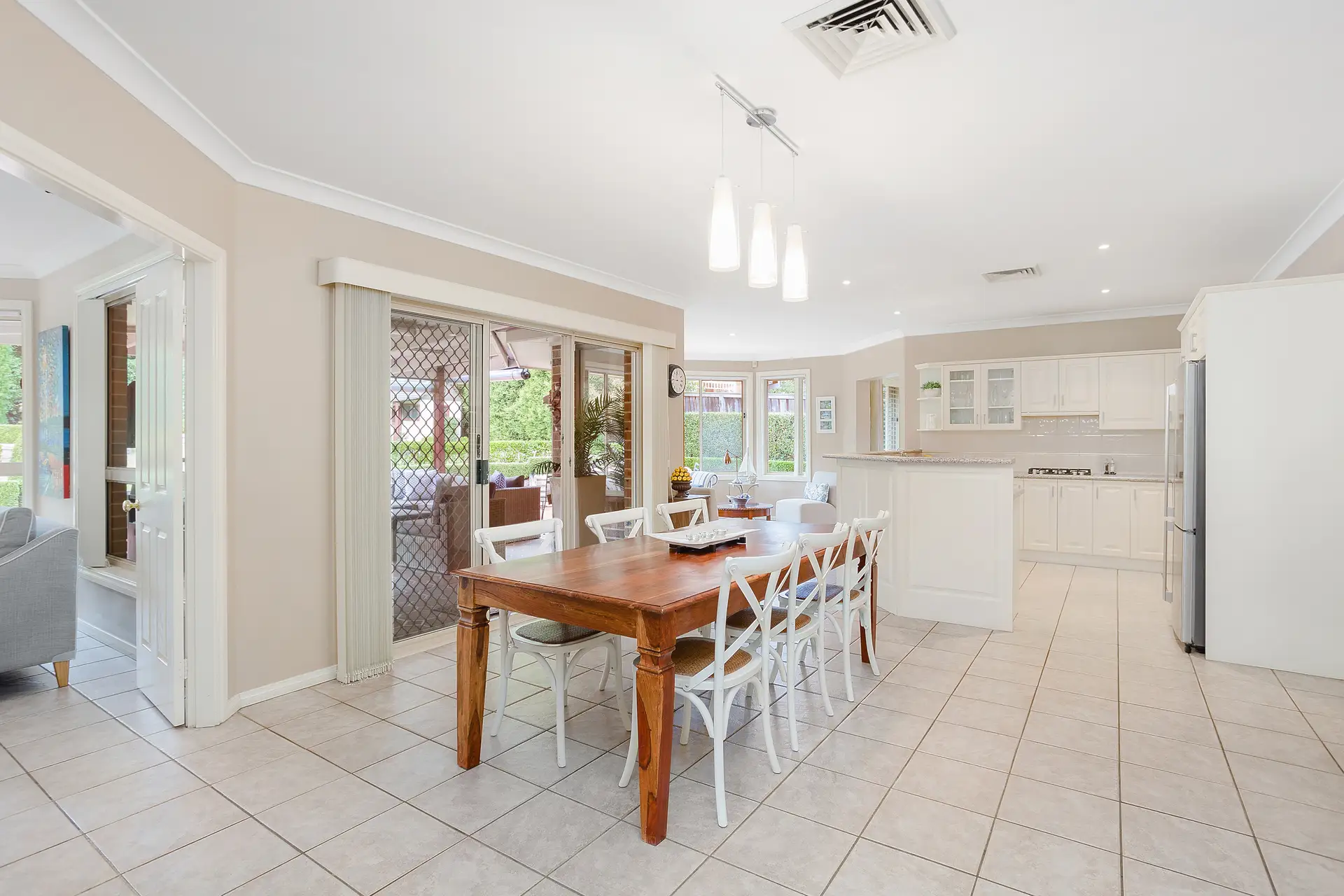 7 Lydham Place, Castle Hill Sold by Louis Carr Real Estate - image 3