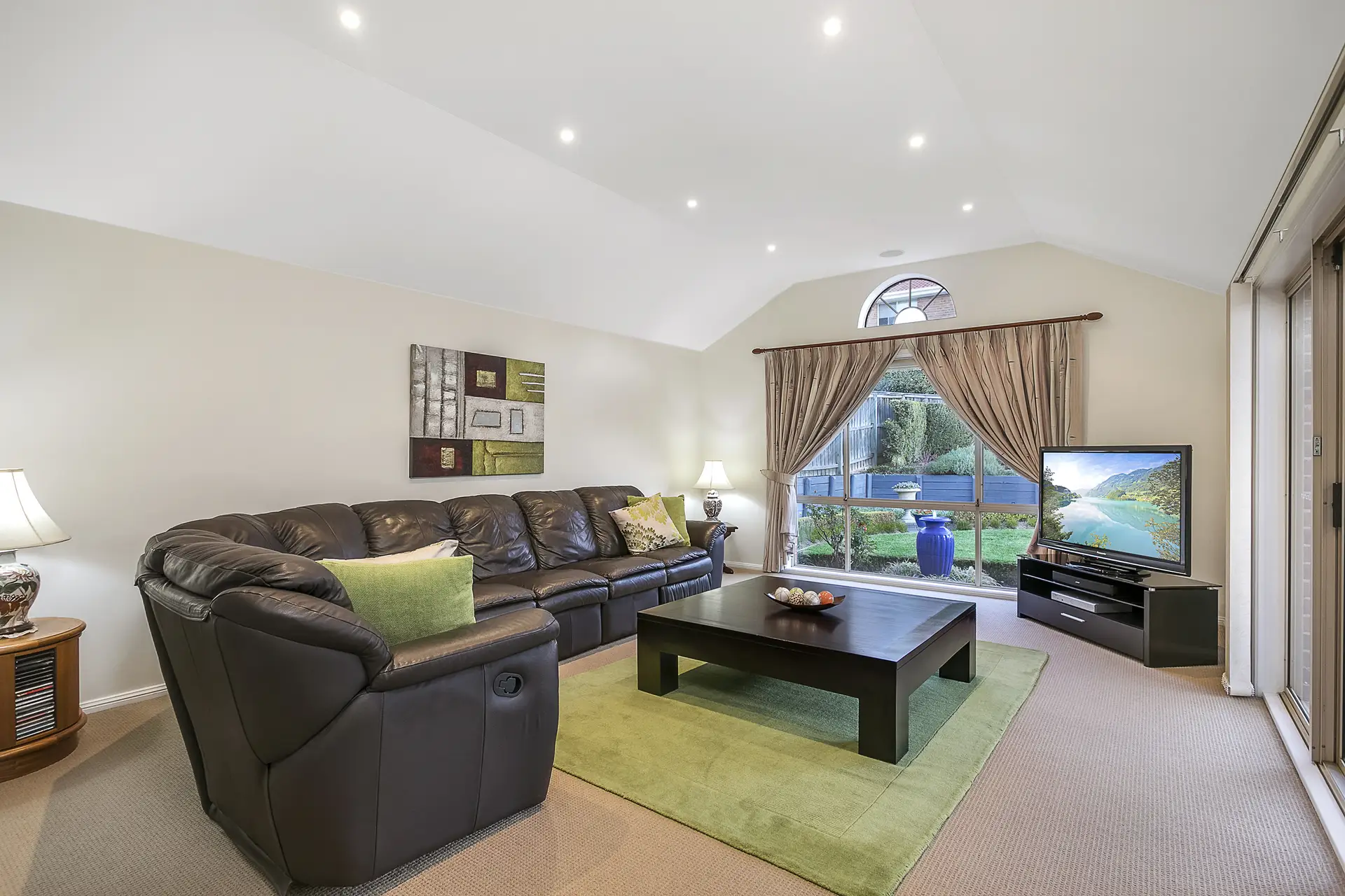 2 Highbrook Place, Castle Hill Sold by Louis Carr Real Estate - image 3