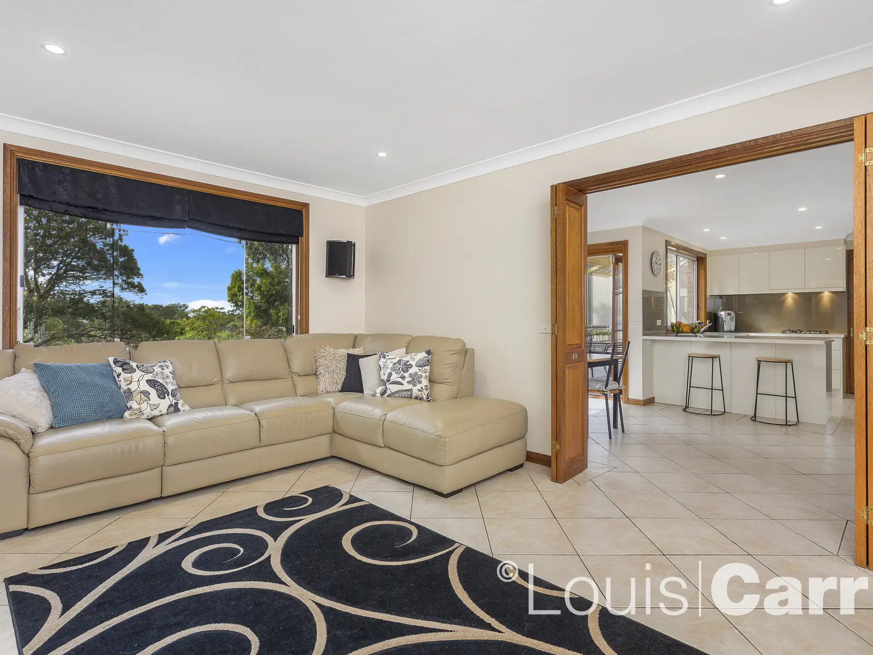 Photo #7: 6 Pineview Place, Dural - Sold by Louis Carr Real Estate