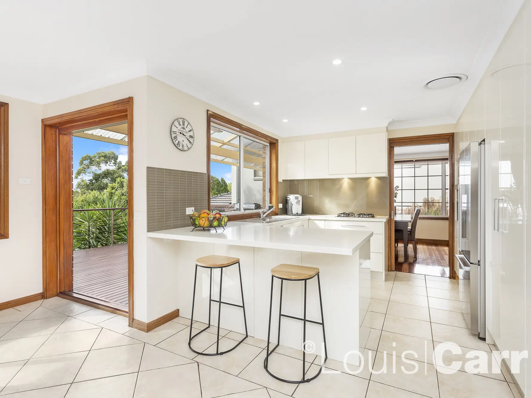 6 Pineview Place, Dural Sold by Louis Carr Real Estate - image 2