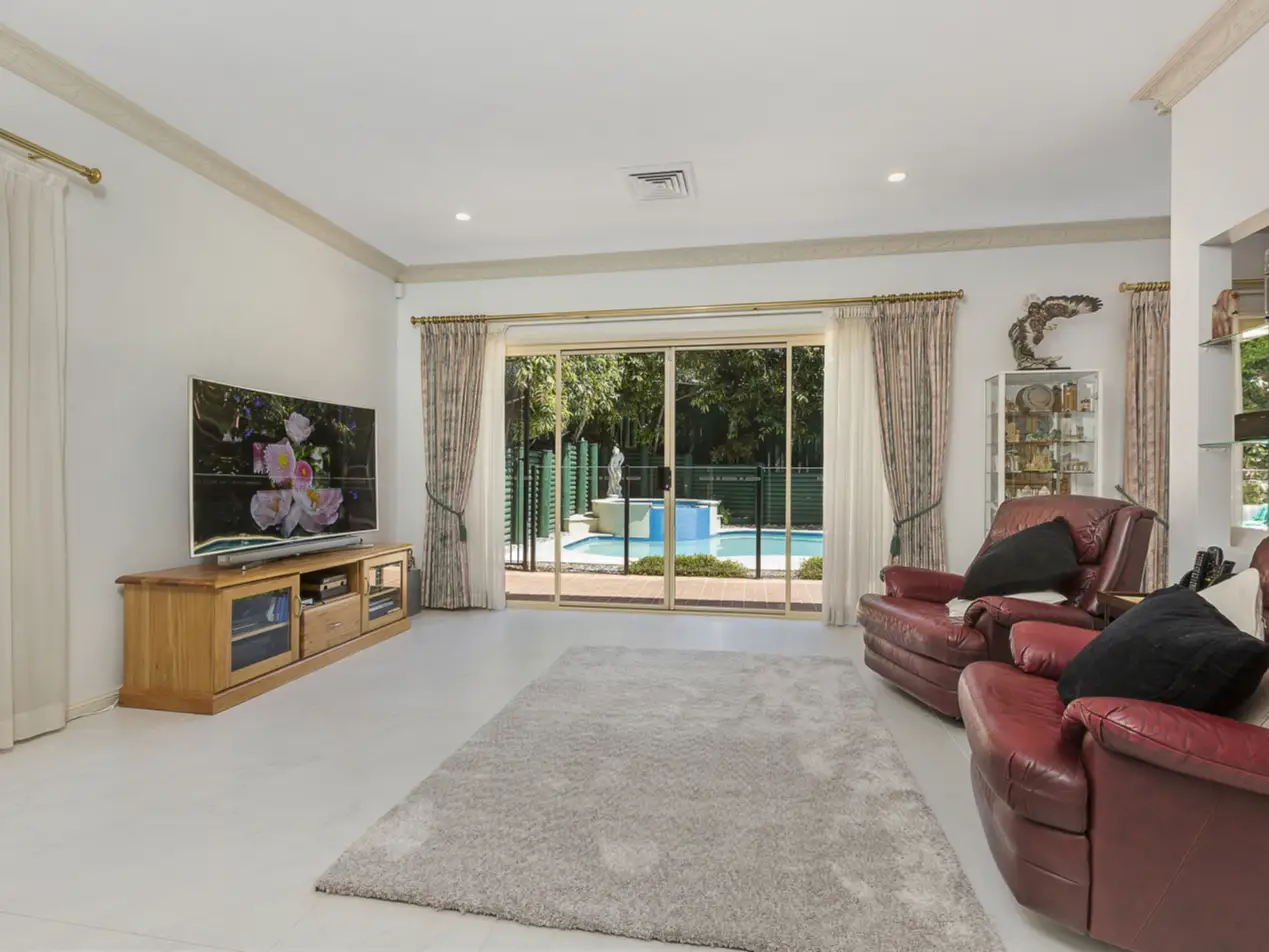 24 Forest Close, Cherrybrook Sold by Louis Carr Real Estate - image 5