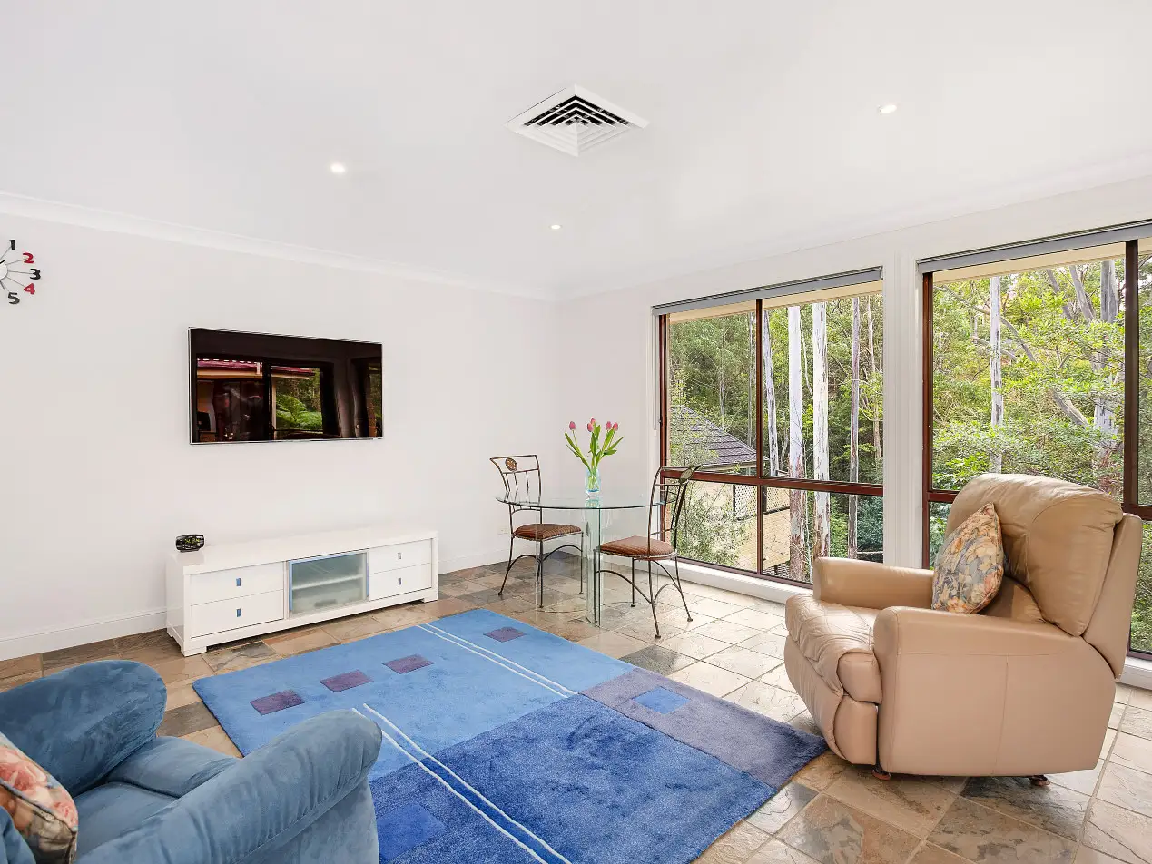 16 Boldrewood Place, Cherrybrook Sold by Louis Carr Real Estate - image 5