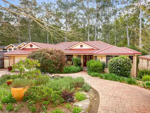 16 Boldrewood Place, Cherrybrook Sold by Louis Carr Real Estate