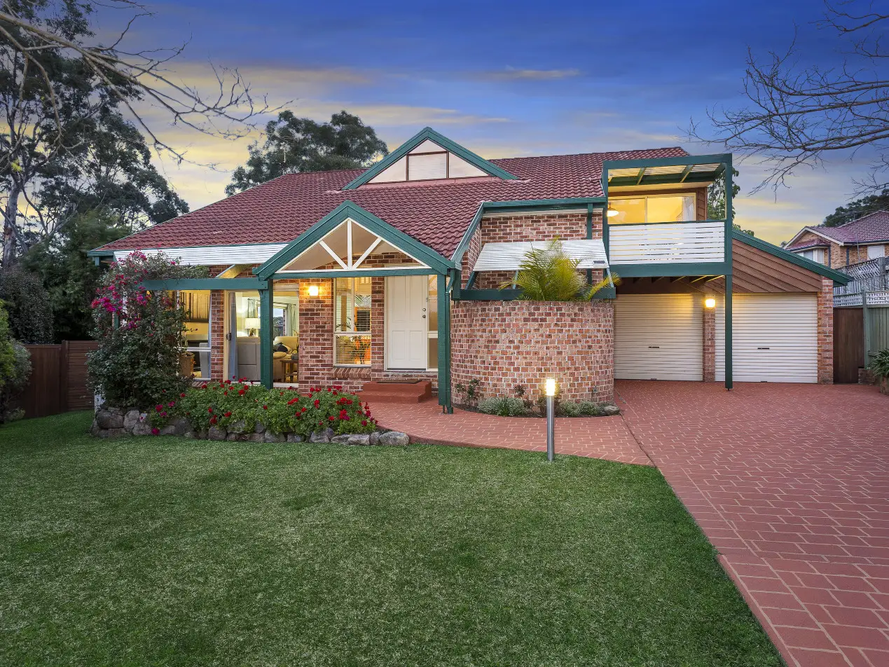 10 Dunkeld Place, Dural Sold by Louis Carr Real Estate - image 1