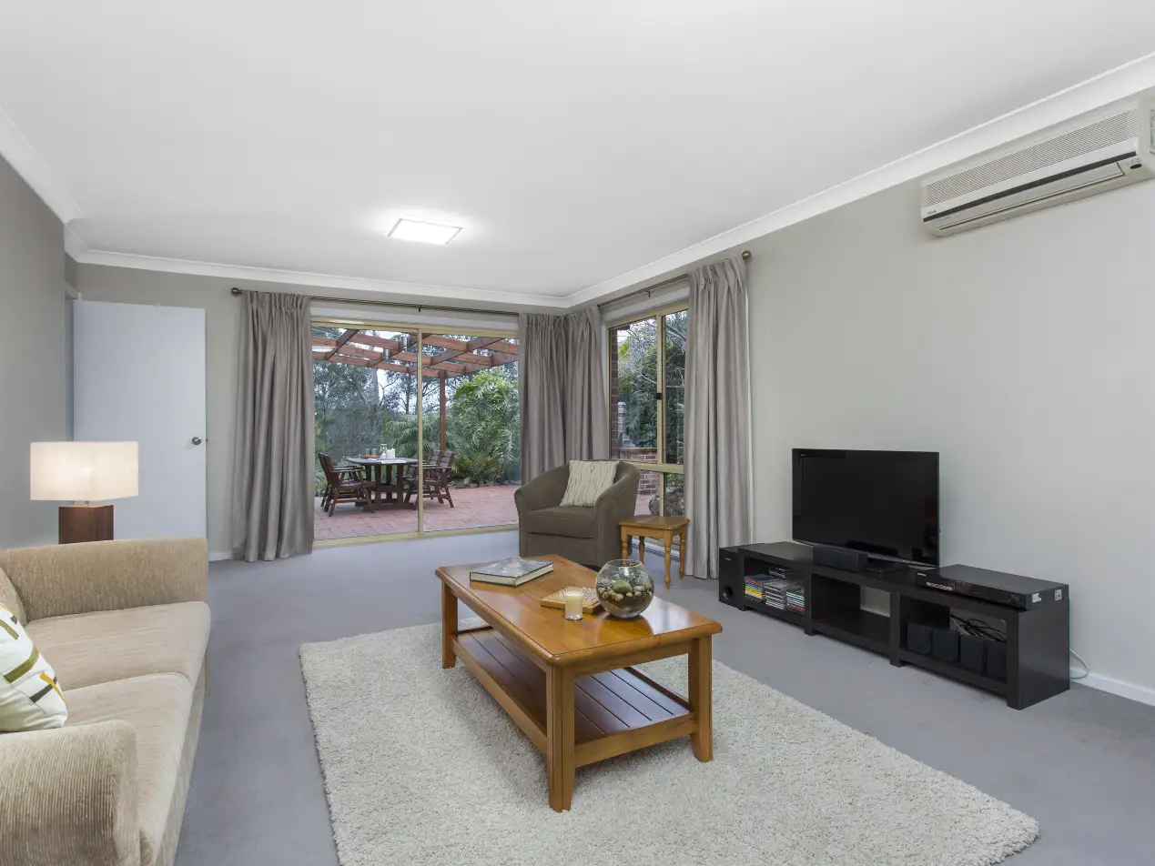 10 Dunkeld Place, Dural Sold by Louis Carr Real Estate - image 3