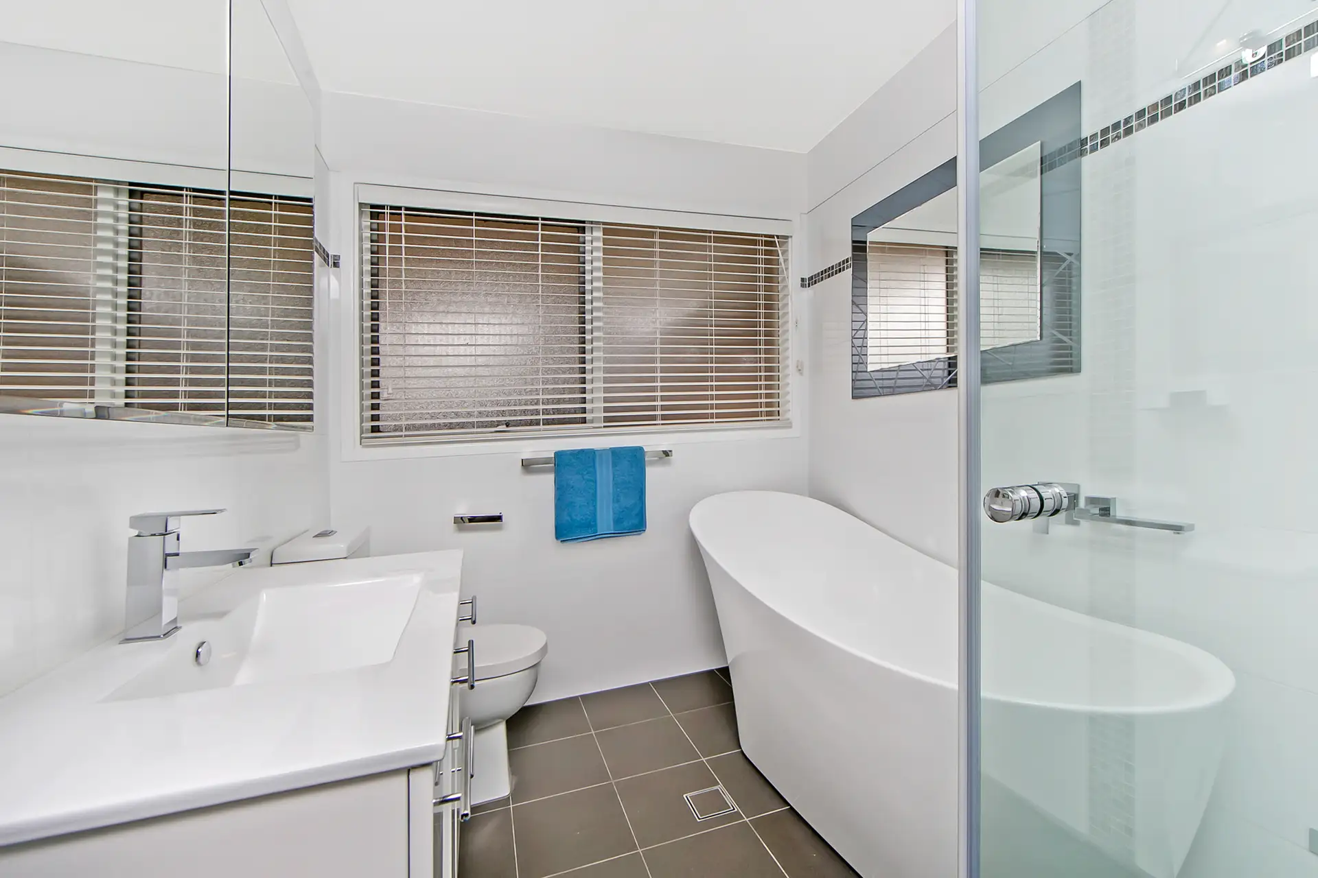 Photo #10: 4 Camellia Court, Cherrybrook - Sold by Louis Carr Real Estate