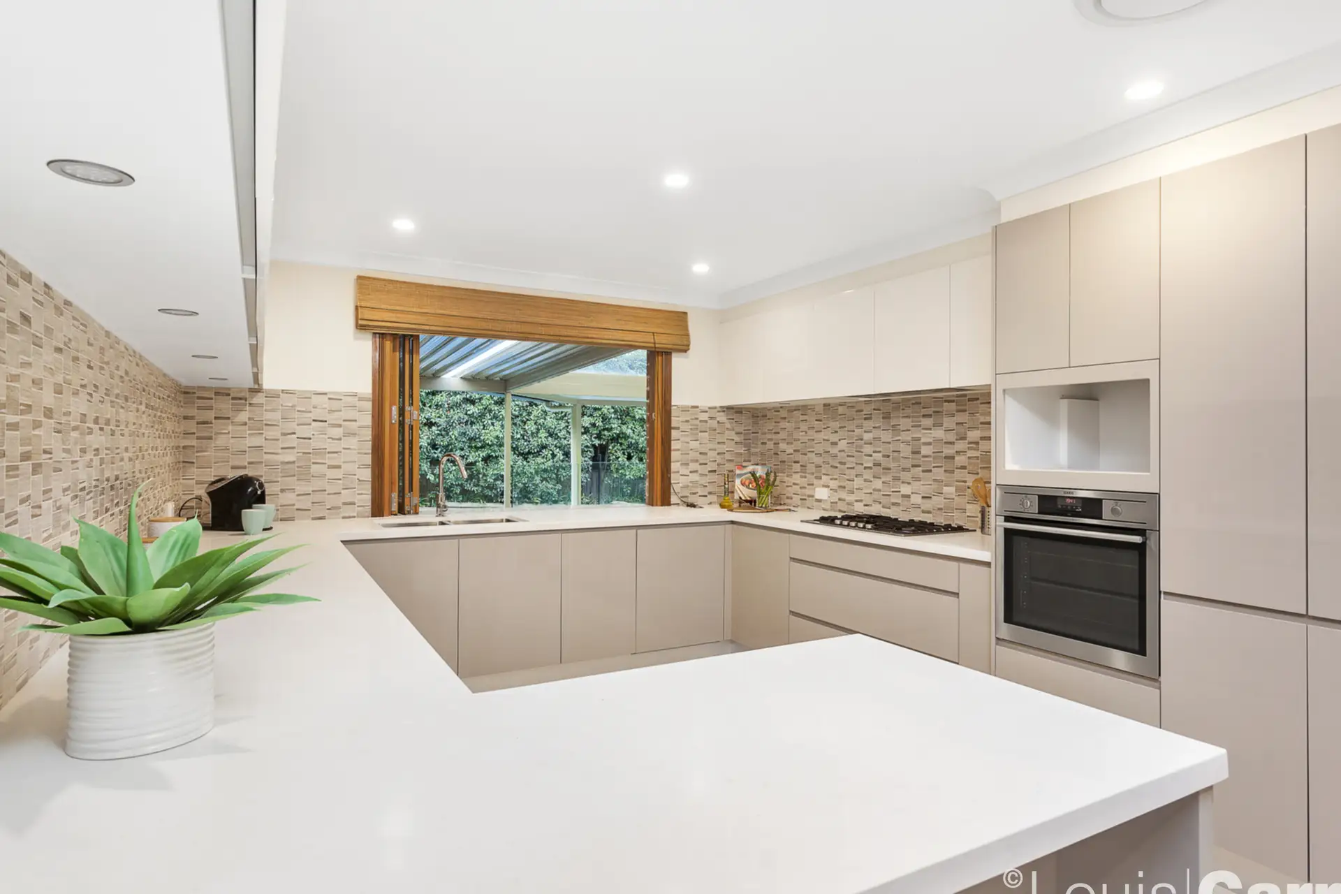 14 Fernbank Place, Cherrybrook Sold by Louis Carr Real Estate - image 3