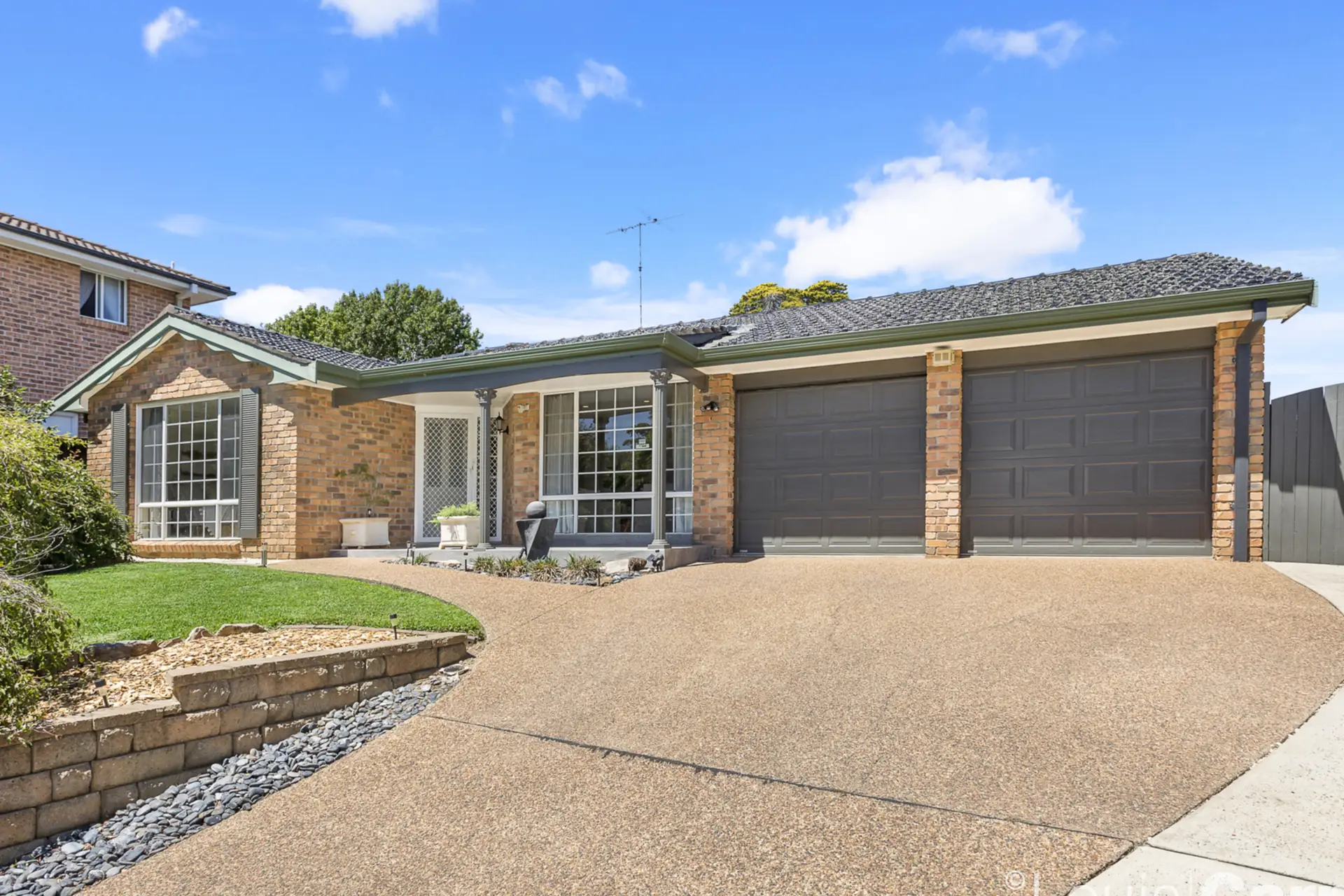 24 Longworth Crescent, Castle Hill Sold by Louis Carr Real Estate - image 1