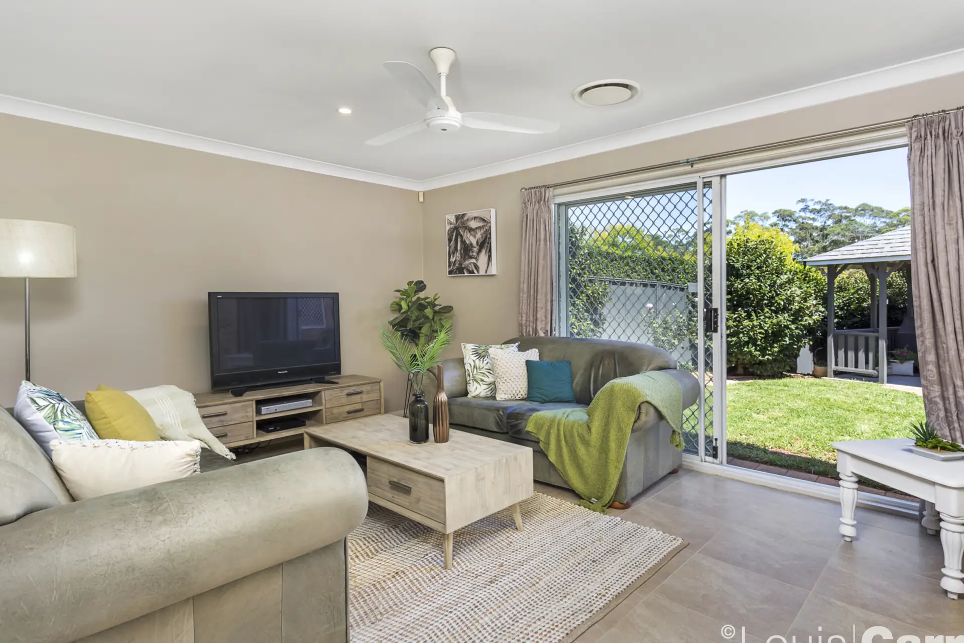 24 Longworth Crescent, Castle Hill Sold by Louis Carr Real Estate - image 2