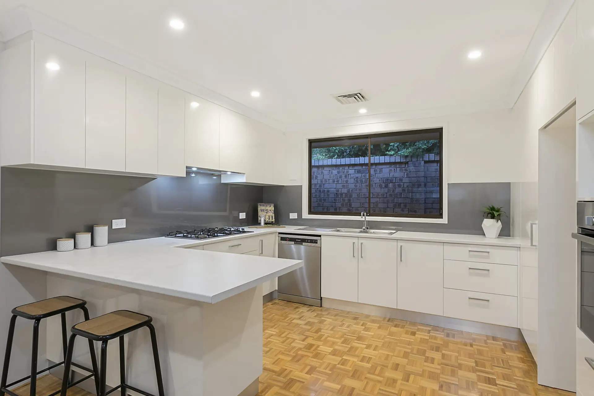 49 Bowerman Place, Cherrybrook Sold by Louis Carr Real Estate - image 3