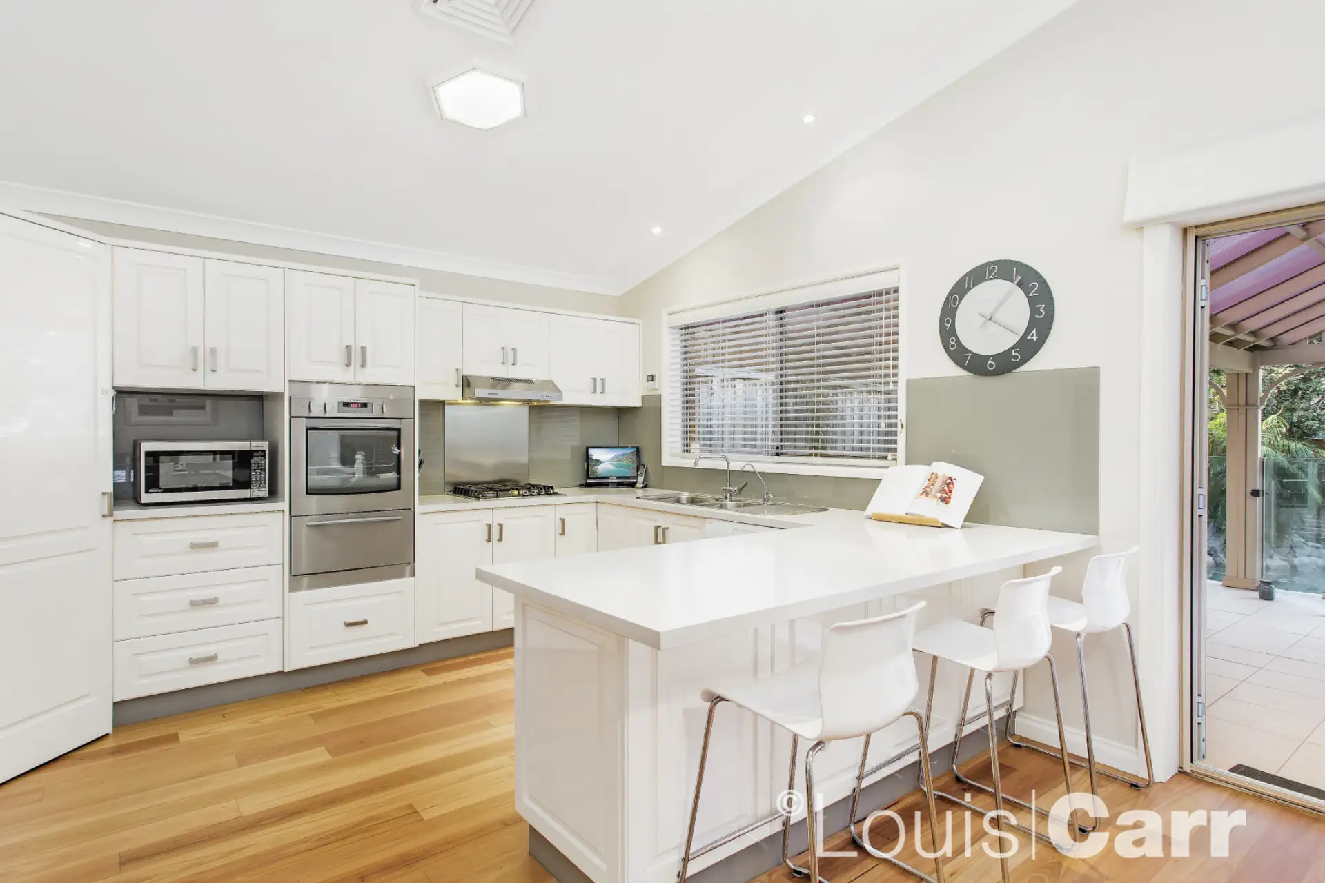 16 Fernbank Place, Cherrybrook Sold by Louis Carr Real Estate - image 4